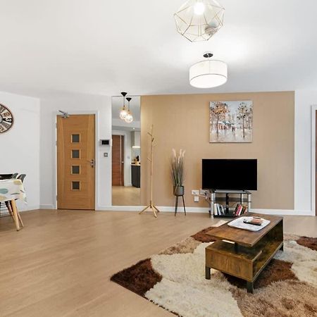 Modern 1 Bedroom Apartment In Woking Town Centre Exterior foto
